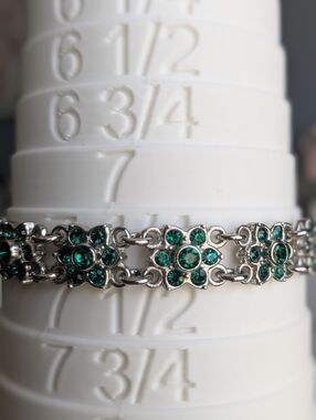 Silver Tone Green Rhinestone Floral Link Bracelet – Vintage Style